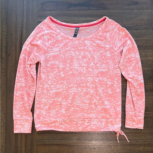 Mountain Hardwear Tops - Mountain Hardwear pullover